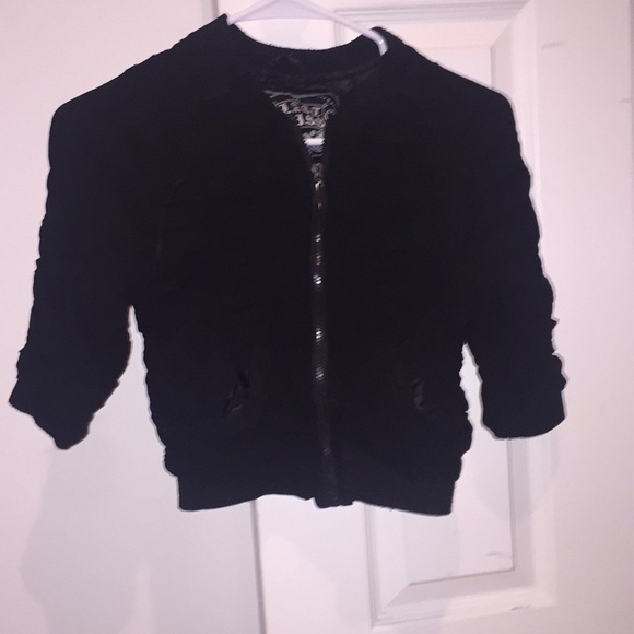Women’s Last Kiss Half Sleeve Sweater with Zipper - Picture 1 of 2